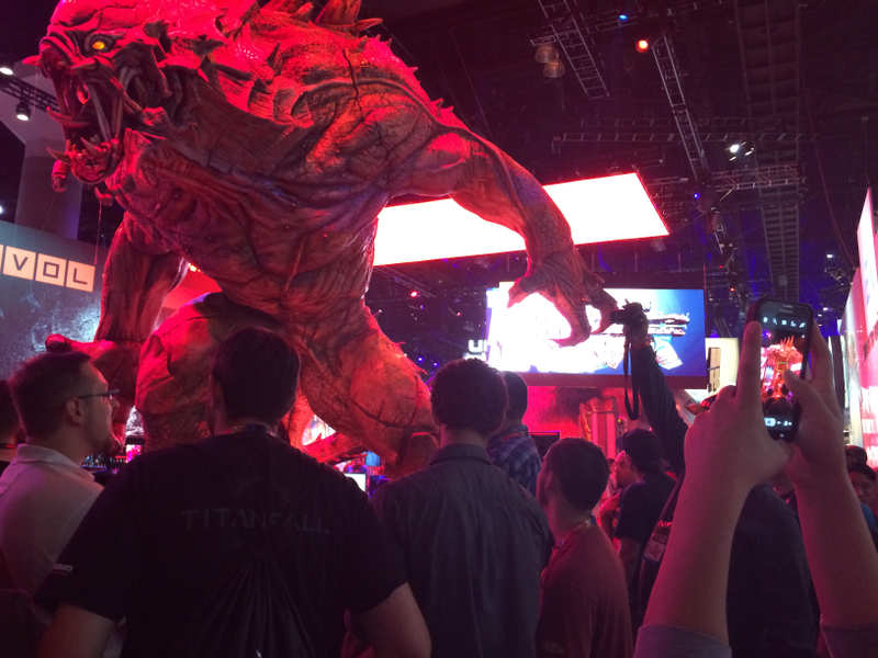 Illustration for article titled Pictures of People Taking Pictures of Things At E3 2014